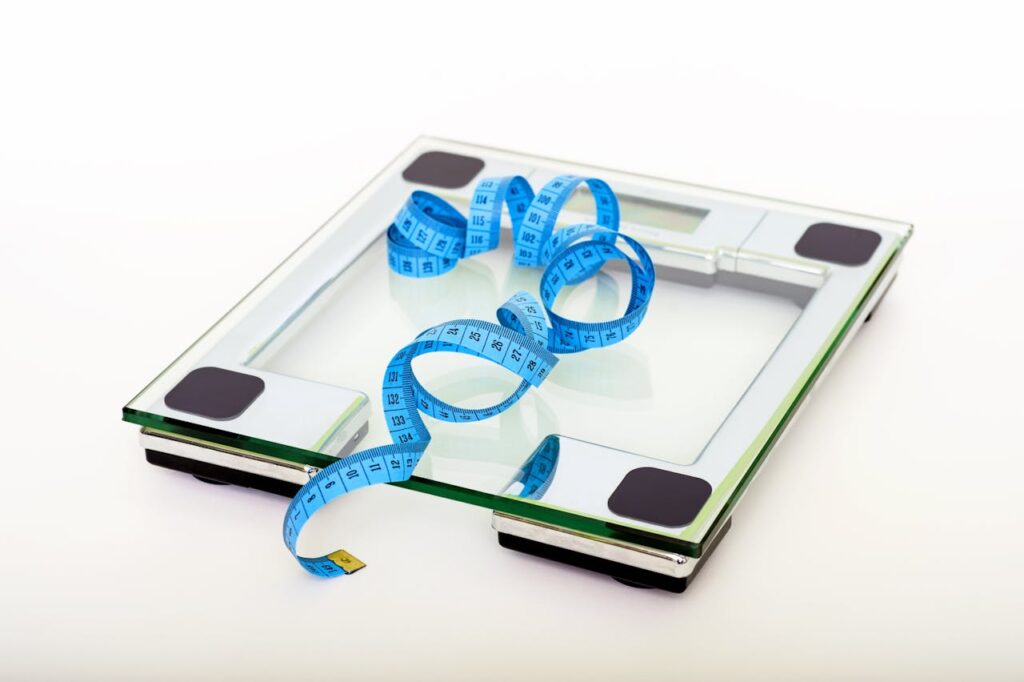 niebieska miara na wadze domowej